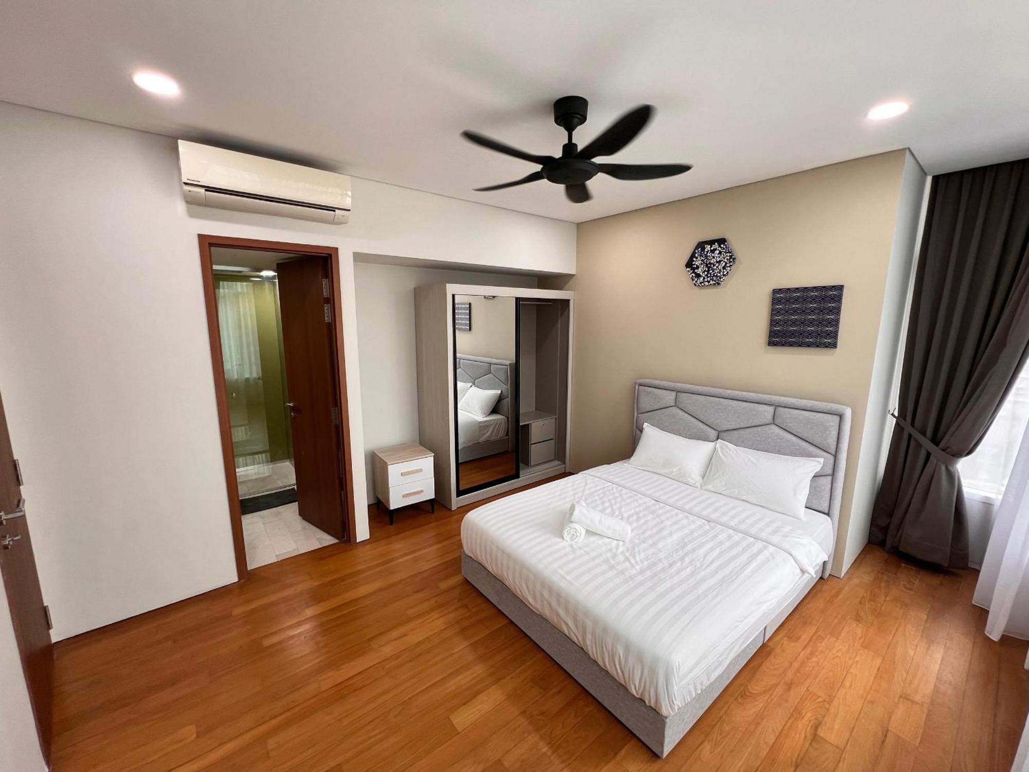 Sky Suites At Klcc By Mitstay Kuala Lumpur Exterior photo