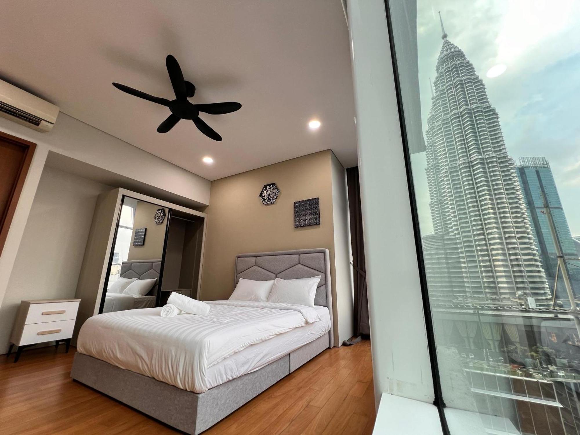 Sky Suites At Klcc By Mitstay Kuala Lumpur Exterior photo