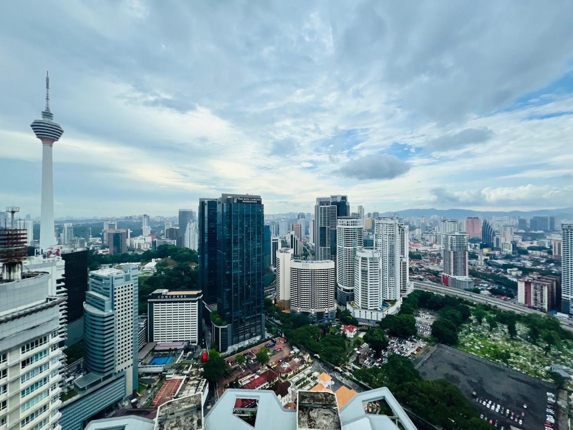 Sky Suites At Klcc By Mitstay Kuala Lumpur Room photo